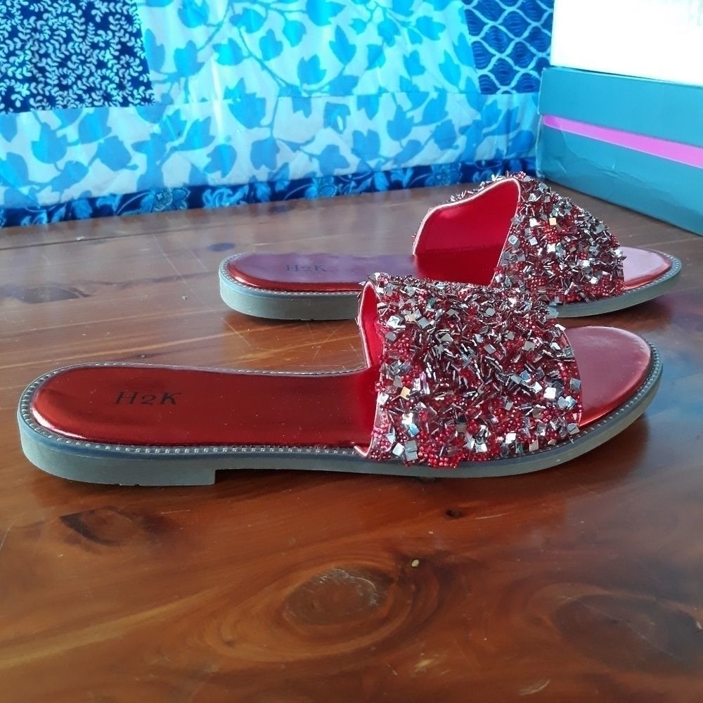 H2K Sandals  - Picture 4 of 4